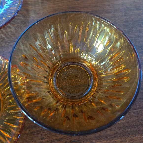 Vereco Glass Bowl and Saucers, Service for 4, VTG French Tempered Glass 6.25" - Picture 8 of 16